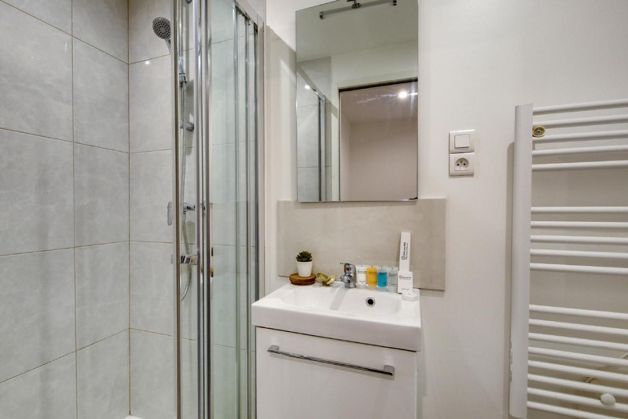 250 Suite Sainte - Superb Apartment In Paris Extérieur photo
